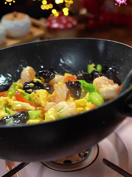 热气腾腾的饭菜香，是最贴心的问候！