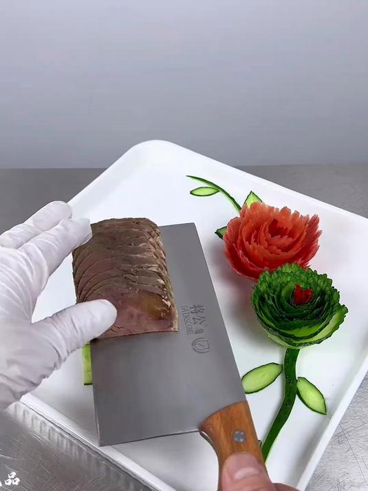 凉菜摆盘装饰技巧