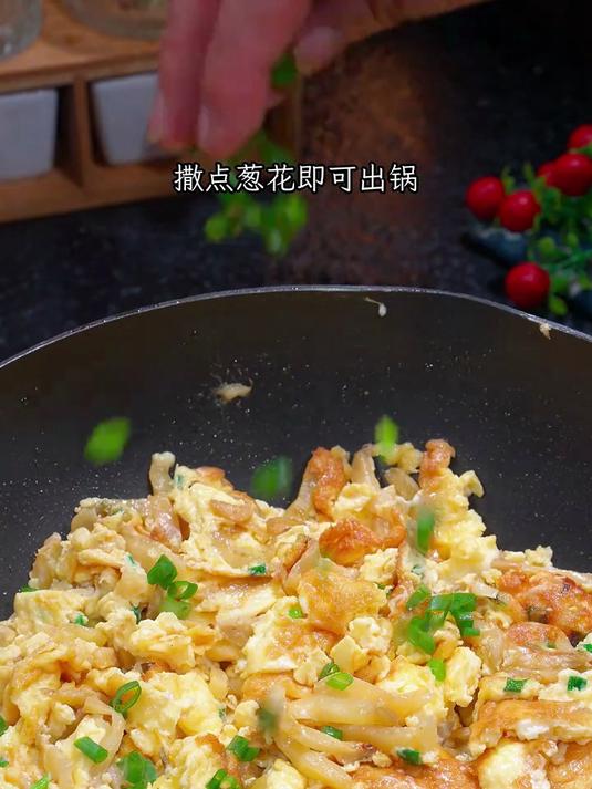 脆嫩可口的榨菜炒鸡蛋