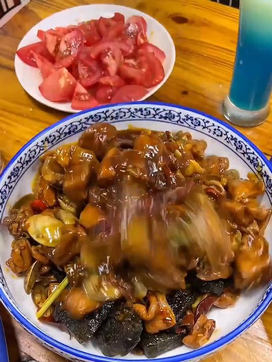 实拍厨仟艺课堂:炮筒烤鱼的出餐流程,老师手把手教你实操