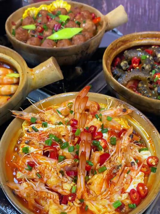 特色砂锅菜,菜品口味升级,八种口味,汤鲜味美,吃过都是回头客