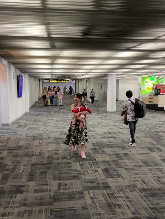 终于带泰国媳妇回中国了,一落地要被帽子叔叔带走做笔录