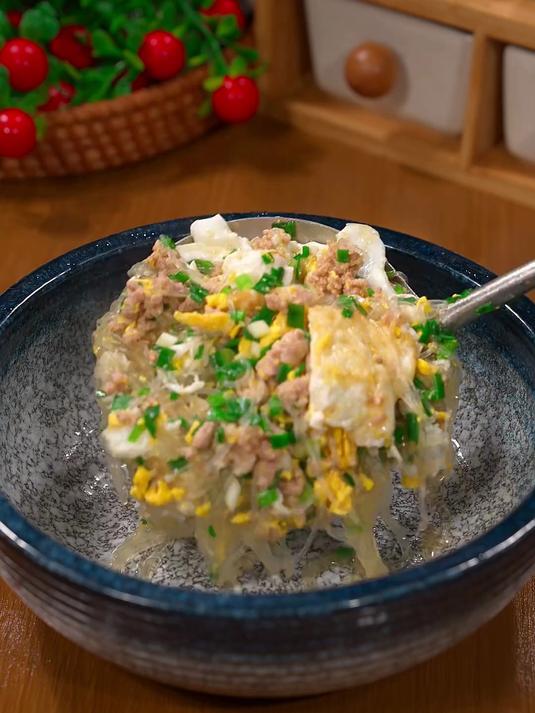 鲜香美味的粉丝鸡蛋瘦肉汤，原汁原味