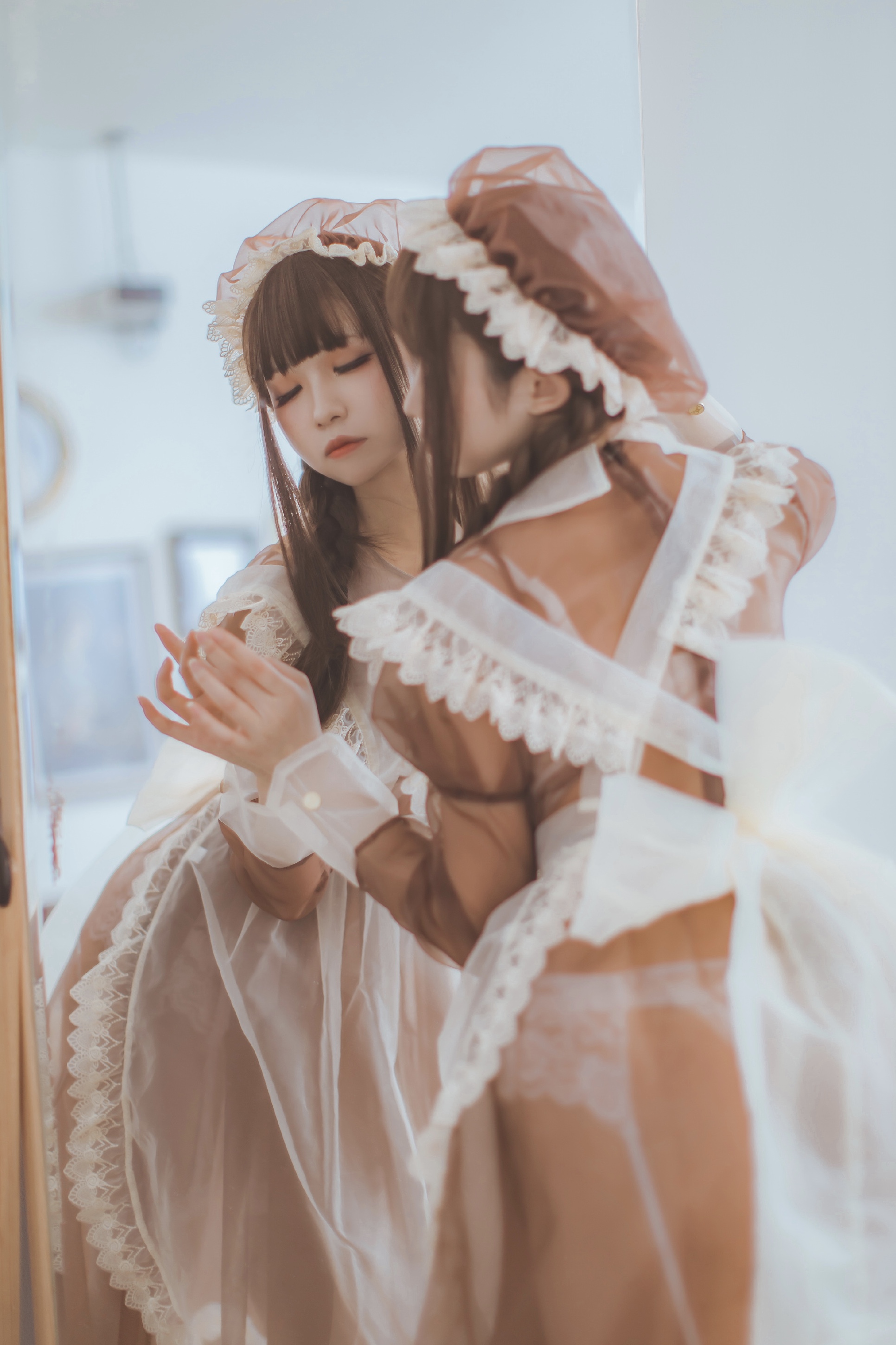 图片[31]-Coser衣衣 NO.050 – 透明女仆[31P268M]-六色网