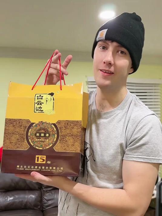 居然托运了一箱子方便面回美国