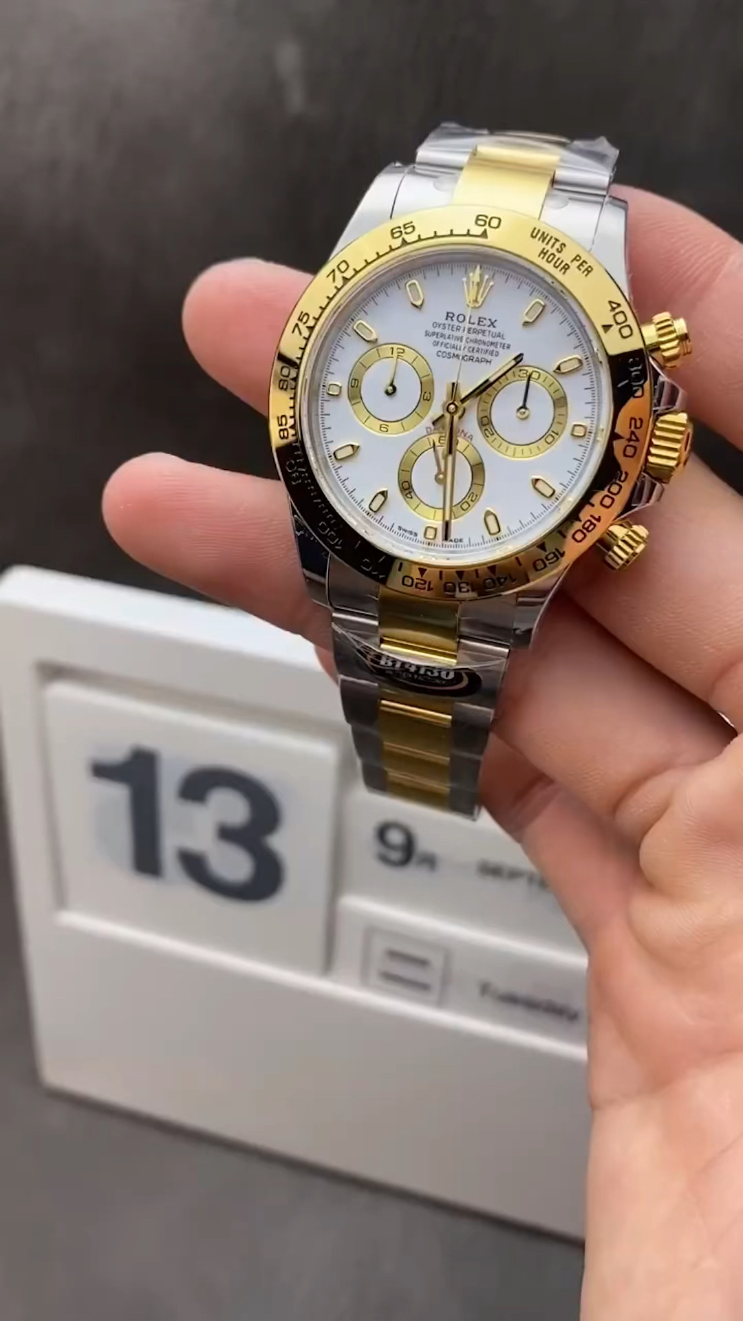 劳力士白面间金的迪通拿分享细节和设计之美观