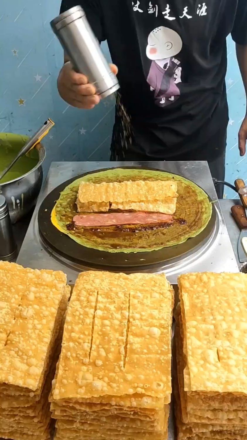 刘元一个的绿色煎饼果子谁能不爱。最划算最好吃的果子