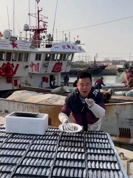 多春鱼做法简单,零厨艺也能做,满籽超美味!