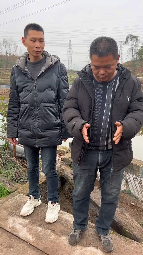 綦江大脑壳盘石龙岗鱼塘!