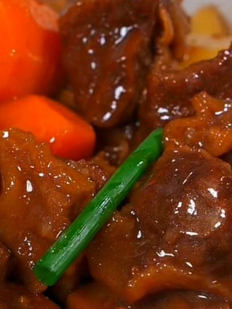 今天给大家分享一个红烧牛肉的做法