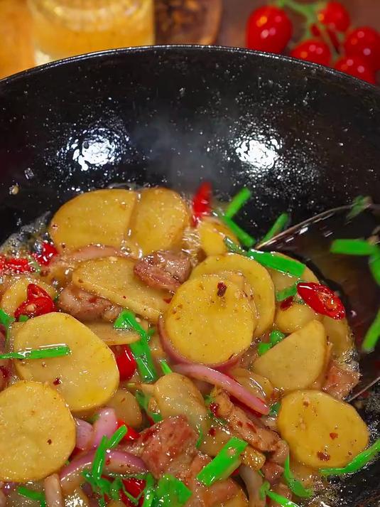 这样做的干锅土豆片,做法简单香辣好吃