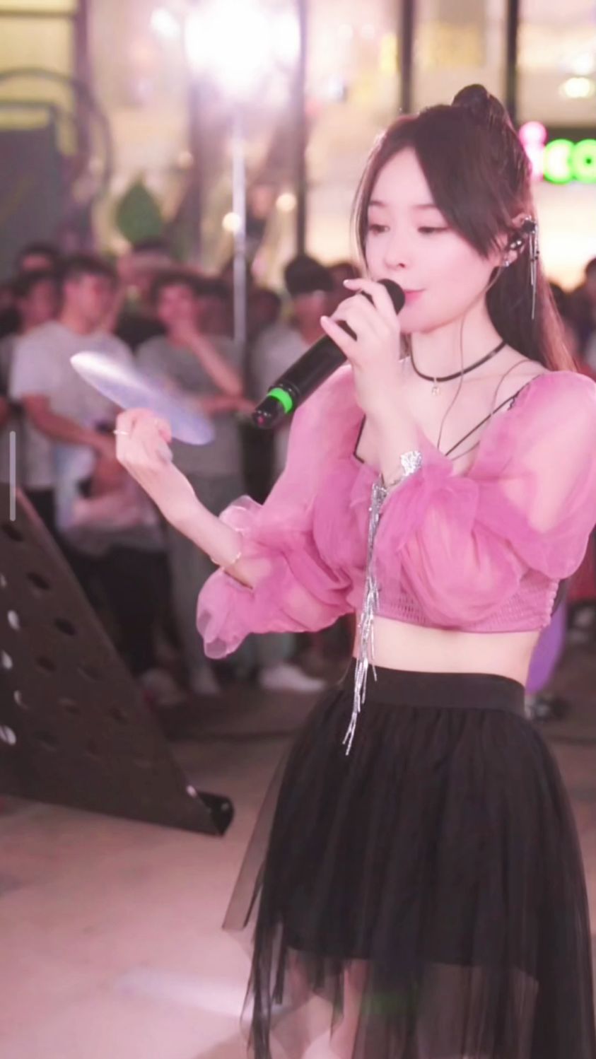 网红鱼闪闪人瘦唱歌还好听