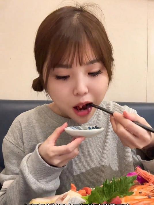 开饭了开饭了,花223吃大渔铁板烧库库就是炫看看回本了不