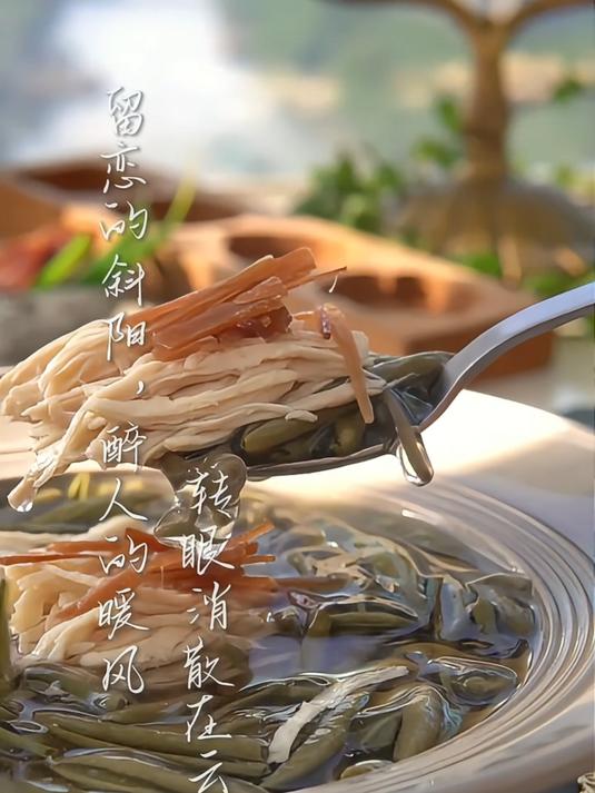一碗左宗棠心心念的西湖莼菜羹，治愈炎炎夏日～