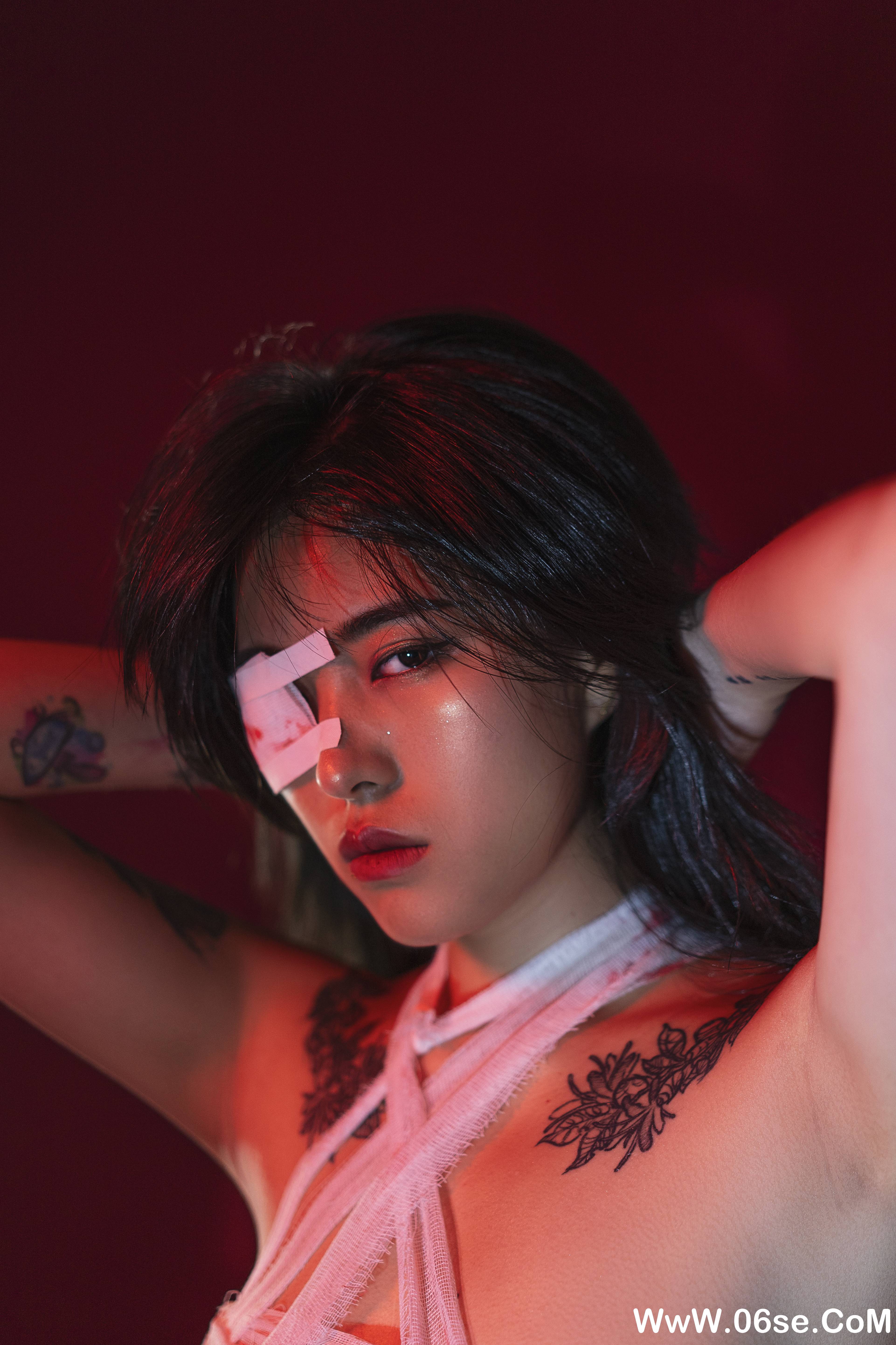 图片[3]-小何同学 – 032 绷带 [14P201M]-六色网
