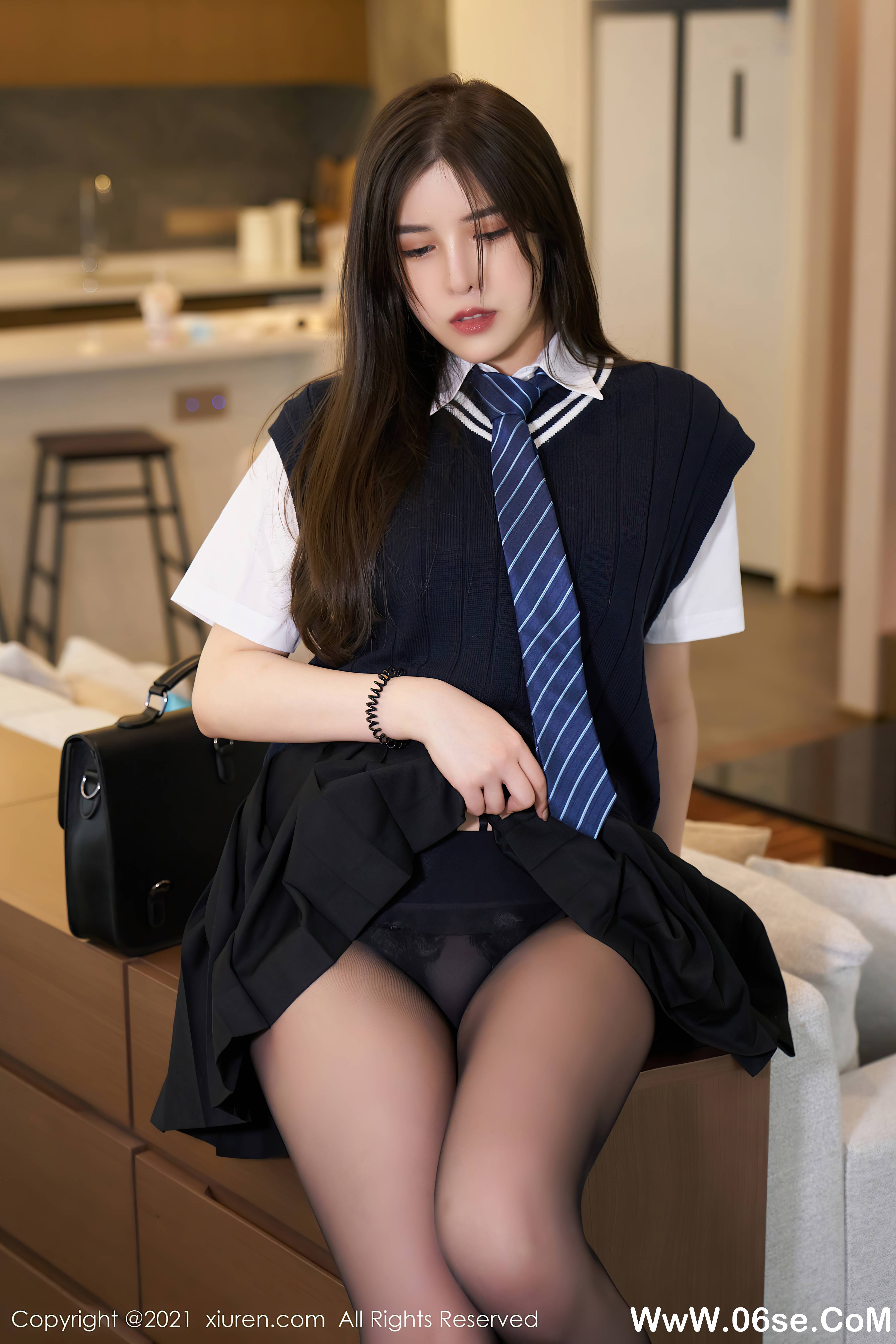 图片[3]-[XIUREN秀人网] 2021.08.12 NO.3791 韩静安[66+1P612M]-六色网