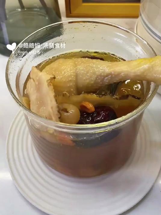 贫血的姐妹来喝 阿胶当归鸡汤