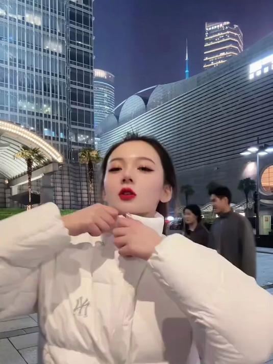 「网红爆款」小围巾女款爆款2025围脖护颈女秋冬保暖洋气加厚披肩