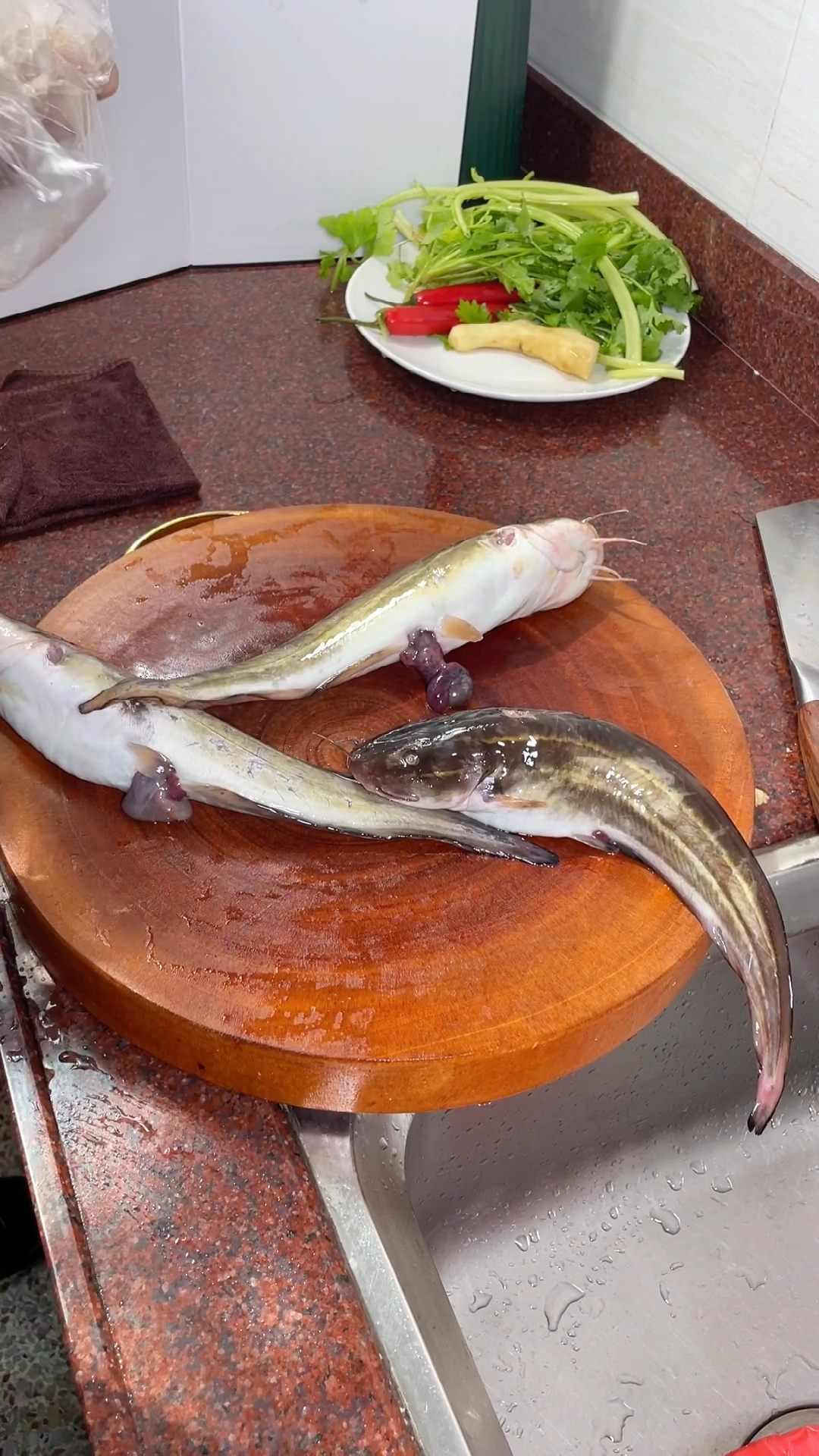 发条库存,煮三毛鱼,肉质鲜嫩美味