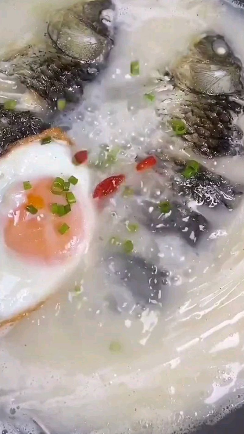 奶白鲫鱼汤