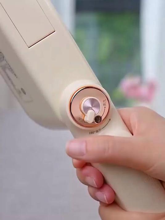 家用小型熨斗熨烫机,蒸汽烫 斗,便携式烫衣服神器,方便实用!