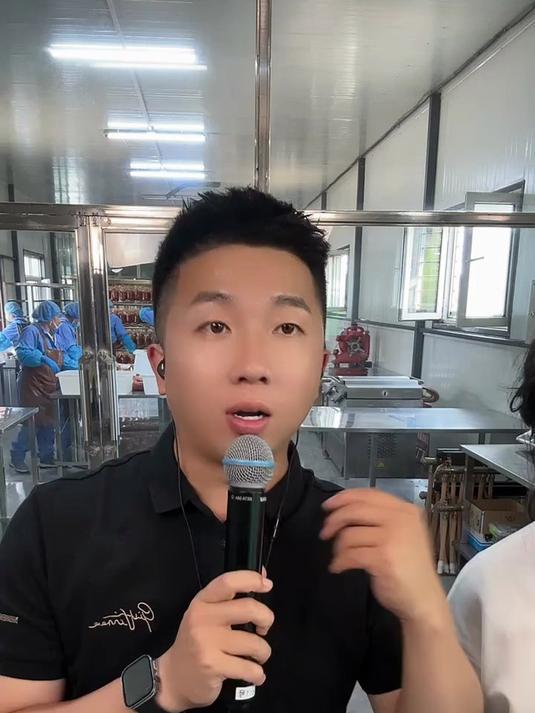 厂家直发新鲜猪后腿肉，95%瘦肉，保质期30天