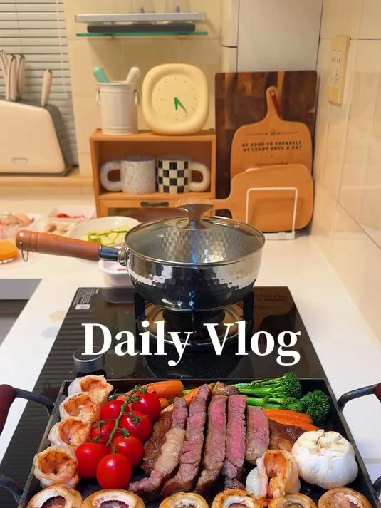 在家吃牛排虾仁拼盘的快乐～#牛排的家常做法 #美食 #婚后生活 #做饭 #做饭我是认真的.