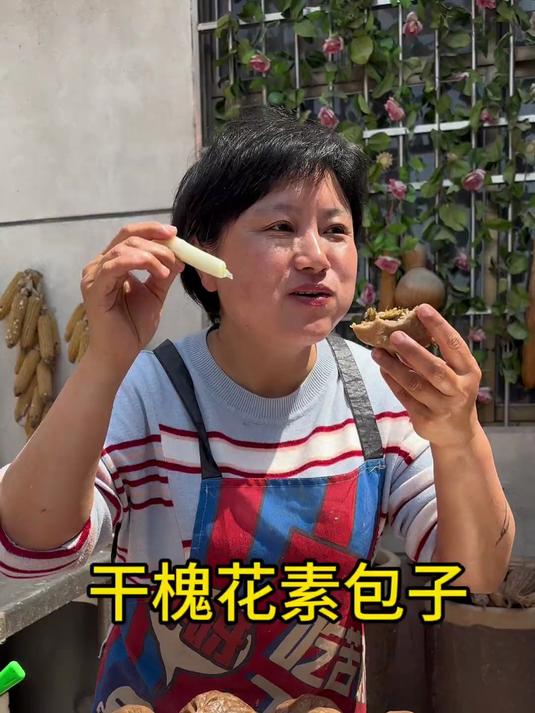 晒干的槐花可以吃一年,随时可以吃到香甜的春天味道