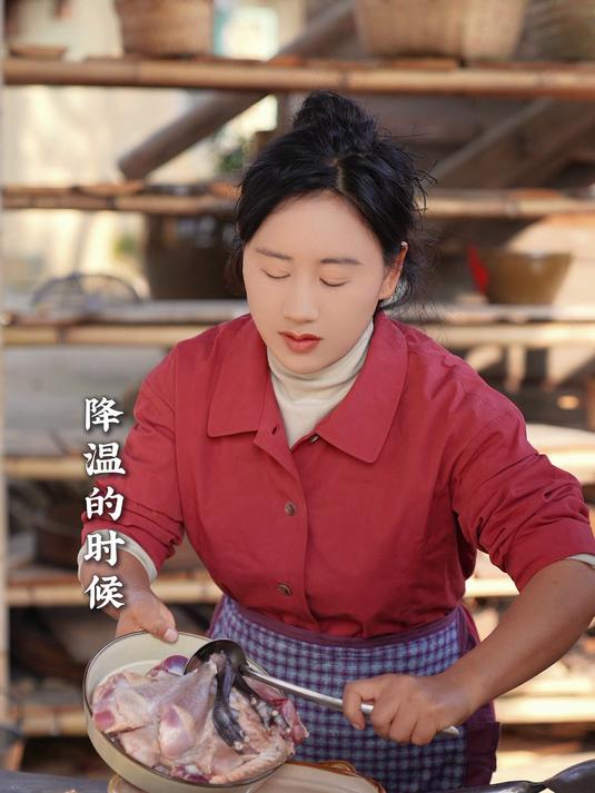 降温的时候，就会懂一碗笋干板栗鸡汤的治愈