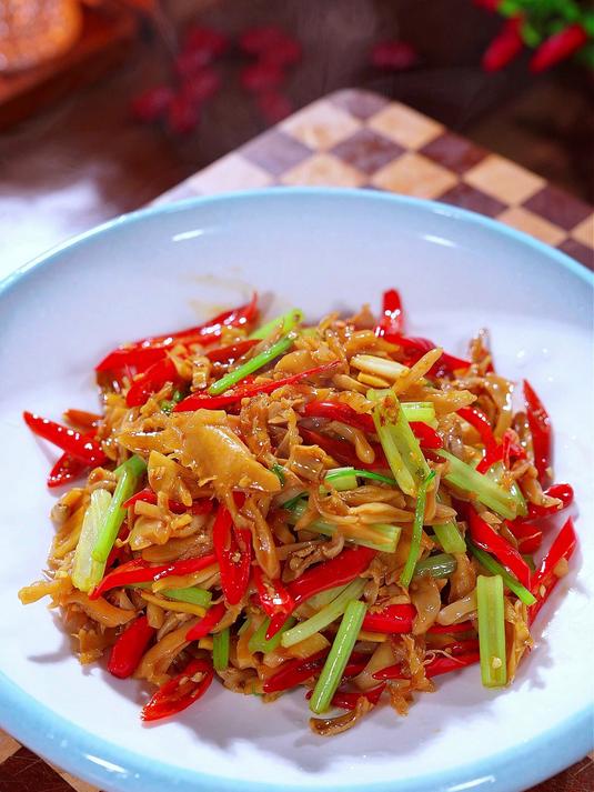 不知道吃什么下饭菜的时候,你就试试湖南这道炒河蚌肉,越嚼越过瘾,好吃到根本停不下来#下饭菜