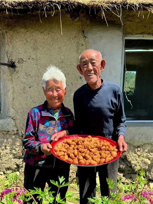 黑鱼丸子！爷爷进鱼苗没有相中，感觉太小啦……