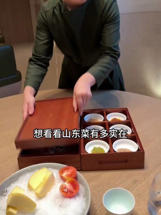 在上海吃了顿山东菜把自己穷笑了,好想飞胶东半岛