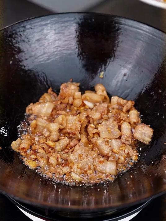 新黄花菜来啦,山里田头采摘,香香嫩嫩,儿时的味道