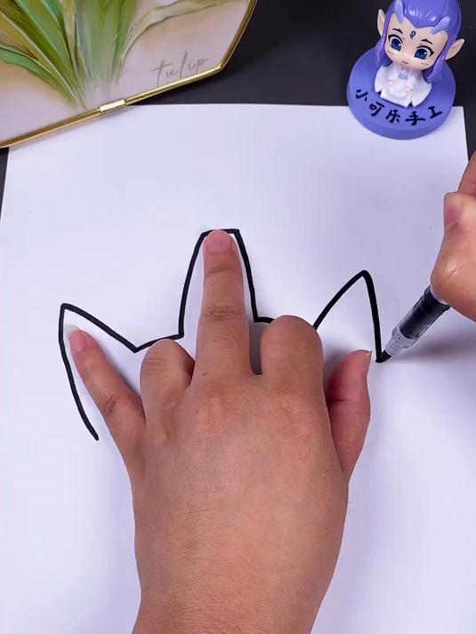 用手掌画奥特曼简笔画,一学就会的简笔画 奥特曼幼儿简笔画