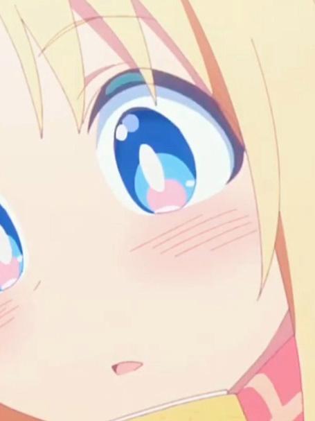 男主通过抓娃娃撩到了个美女