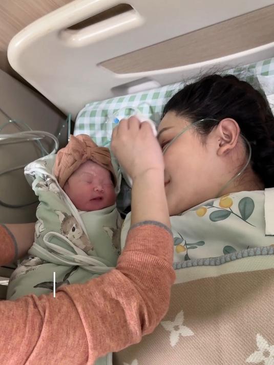 没什么,就是两次生娃她都在!@小鱼海棠