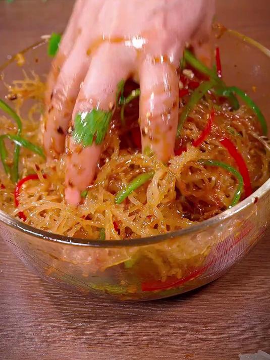 每日鲜采,美味龙须菜上架