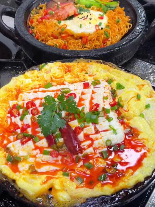 石锅鸡蛋抱豆腐，麻辣鲜香，一晚300锅