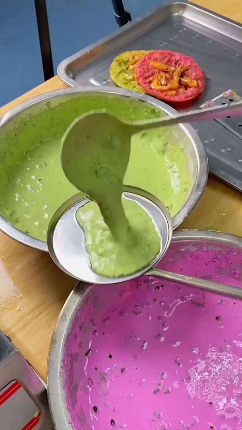 特色美食五彩果蔬虾饼