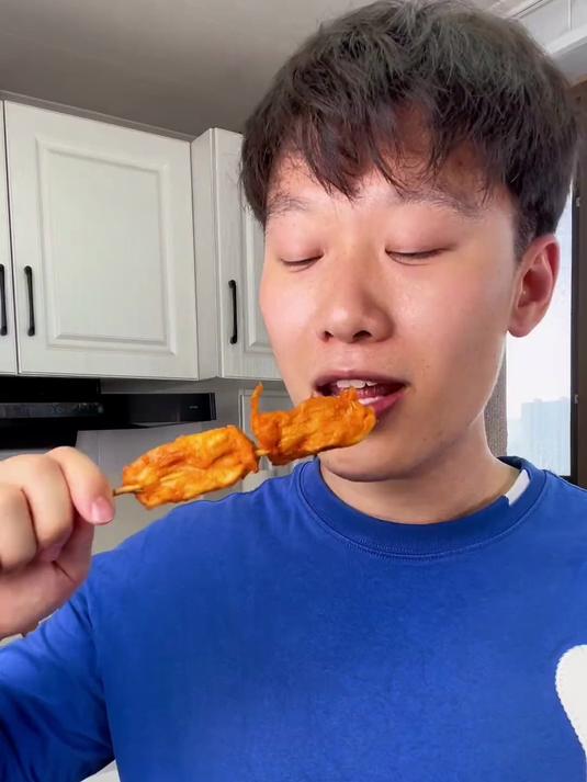 鸡胸肉别浪费！低卡里脊肉串做法速来get，嘎嘎香！
