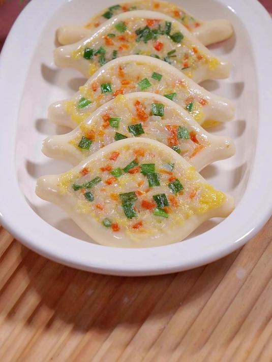 米饭换了个花样,做成这样的鳕鱼肠米饭饼,好吃到停不下来