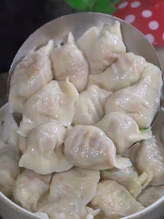 这素馅的饺子要是做好了，可比肉馅的好吃太多了，每天吃都不腻