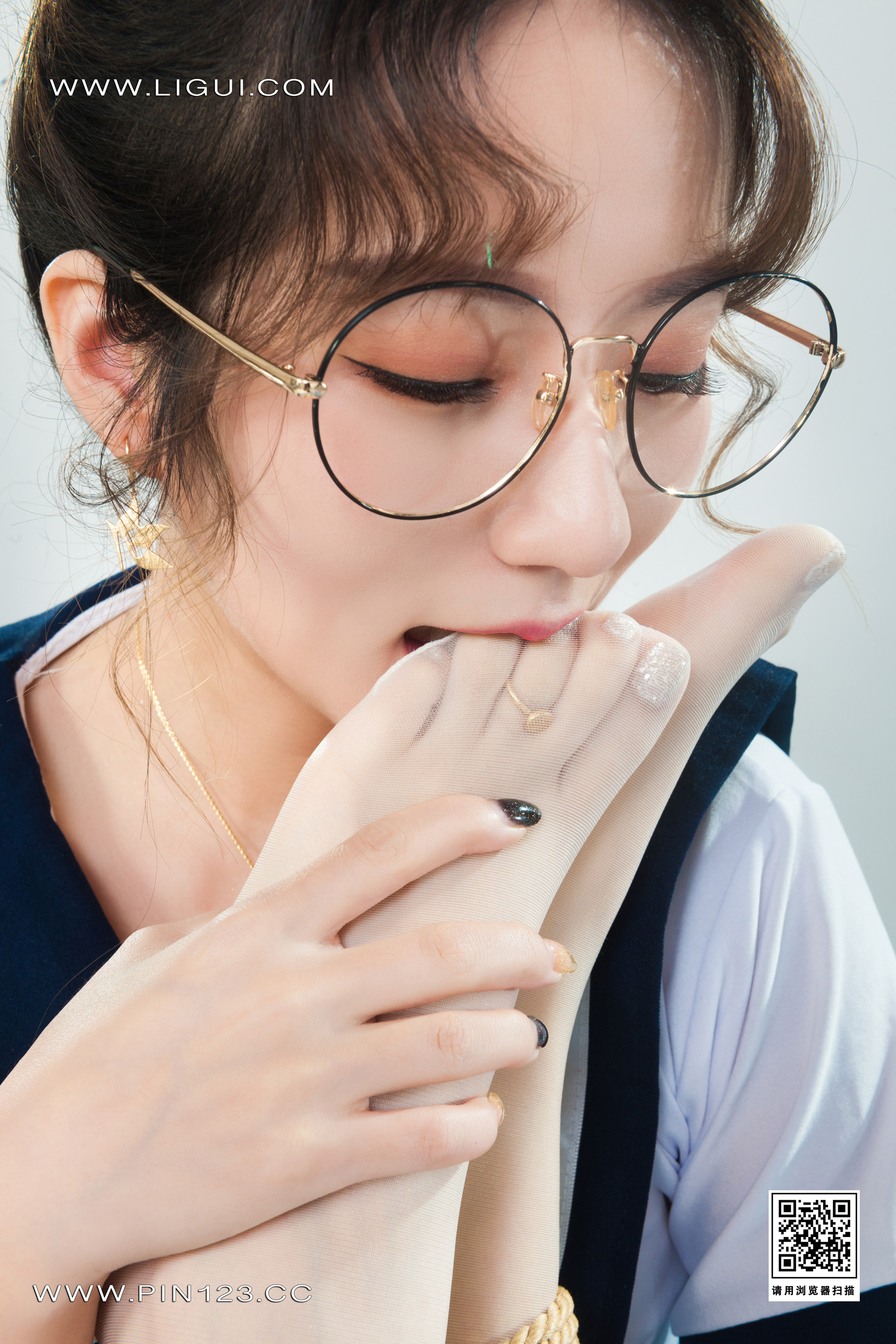 图片[21]-[Ligui丽柜] 2022.09.16 双生花 紧缚花季 小智贤&汐汐-六色网
