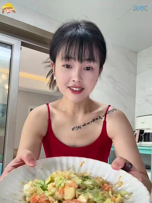 一淋一拌就能搞定的蔬菜沙拉,清清爽爽的,比西餐厅的还要好吃!