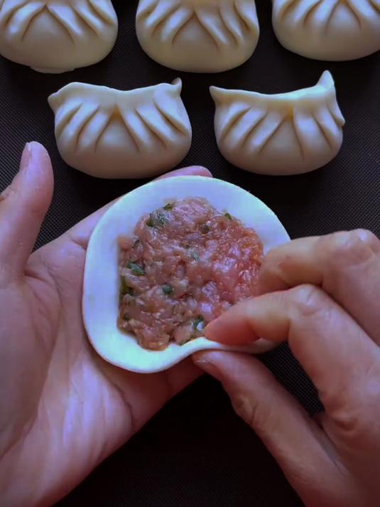 一看就会的月牙饺子包法