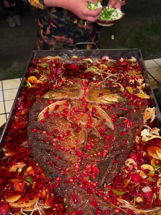 30斤的鱼,连个盘子都装不满