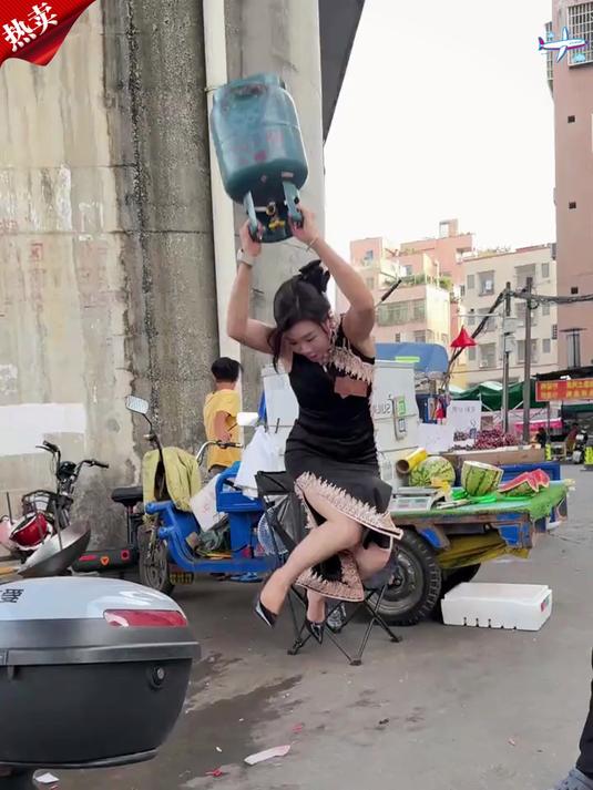 今年最火的“鸭舌帽头盔”，透气又安全，怎么砸都砸不烂！