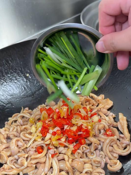 猪肚怎么炒才能又清甜又脆口，而且还不硬