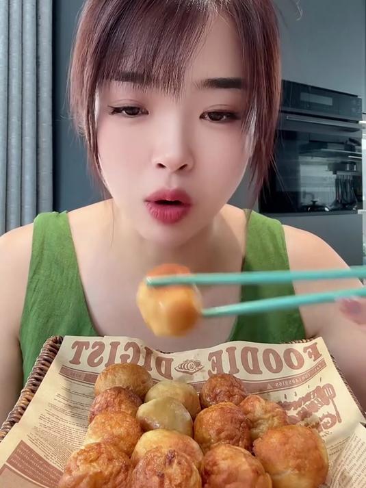 爆蛋鱼丸在家做!更入味?