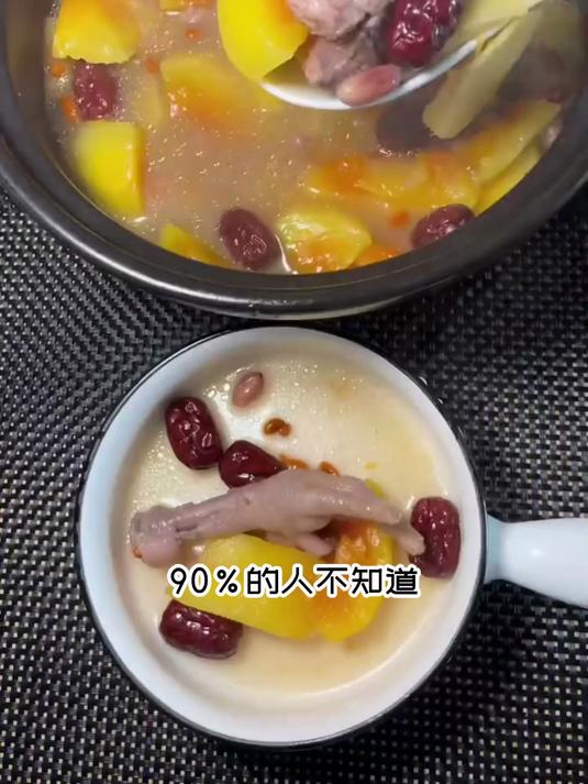养胃木瓜花生鸡爪汤:温和护黏膜,胃寒反酸不适全改